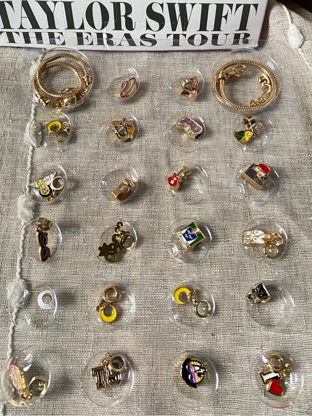 The Eras Tour Taylor Swift Charm Bracelet Advent Calendar set - Picture 2 of 4